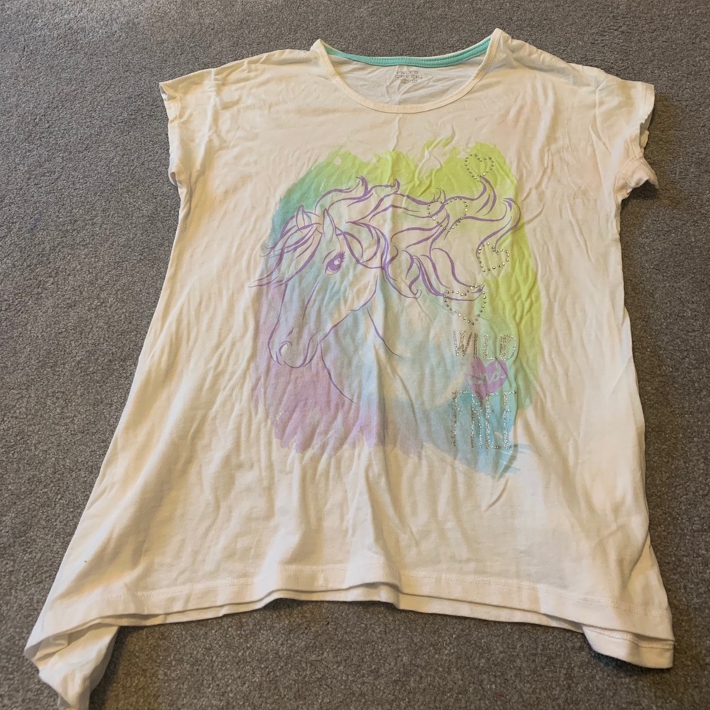 Horse shirt wild and free rainbow with hearts